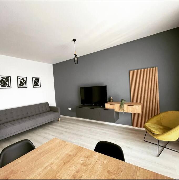 Minimalist Studio Apartment Brașov Exterior foto